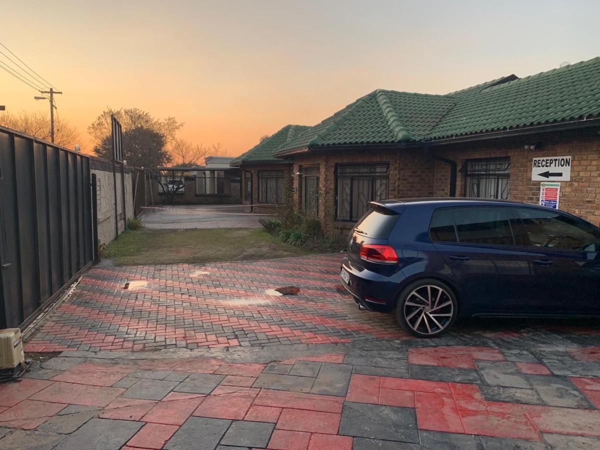 Sikhula Sonke *