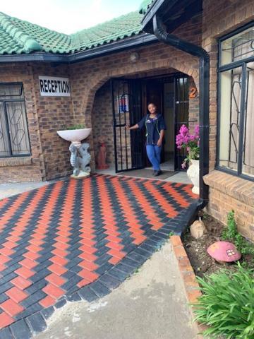 Sikhula Sonke Bed & Breakfast