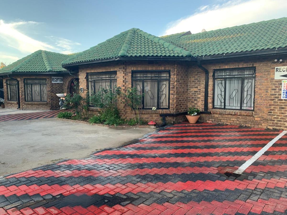 Bed & Breakfast Sikhula Sonke *