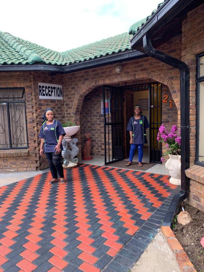 Bed & Breakfast Sikhula Sonke *